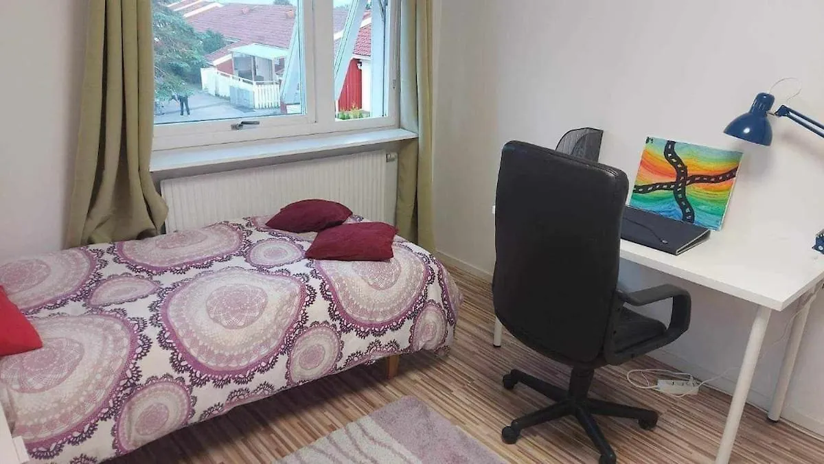 10 Beds For Workers Villa Gothenburg