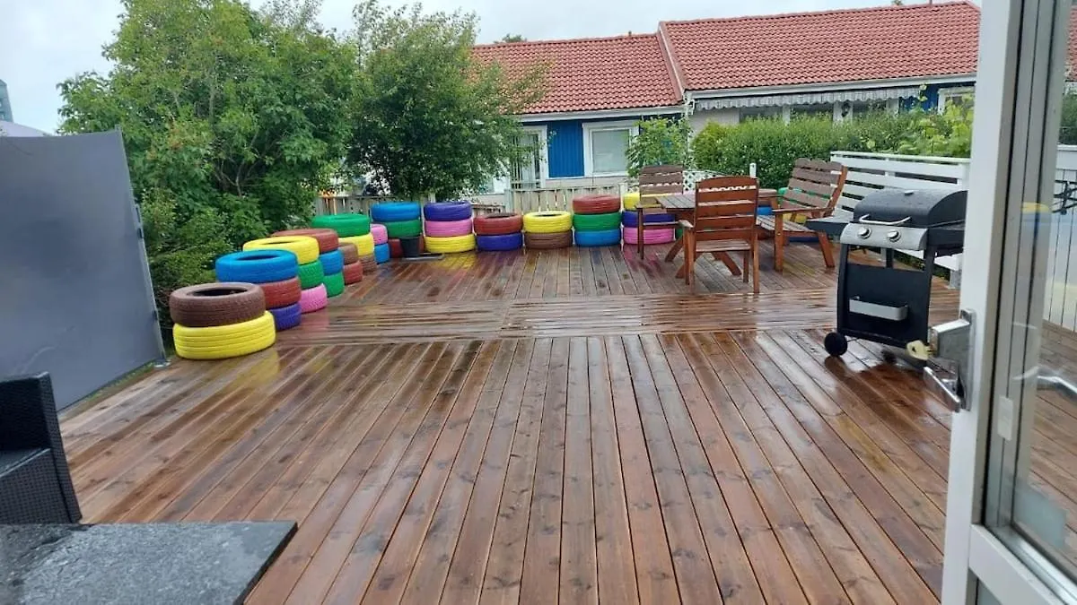 10 Beds For Workers Villa Gothenburg