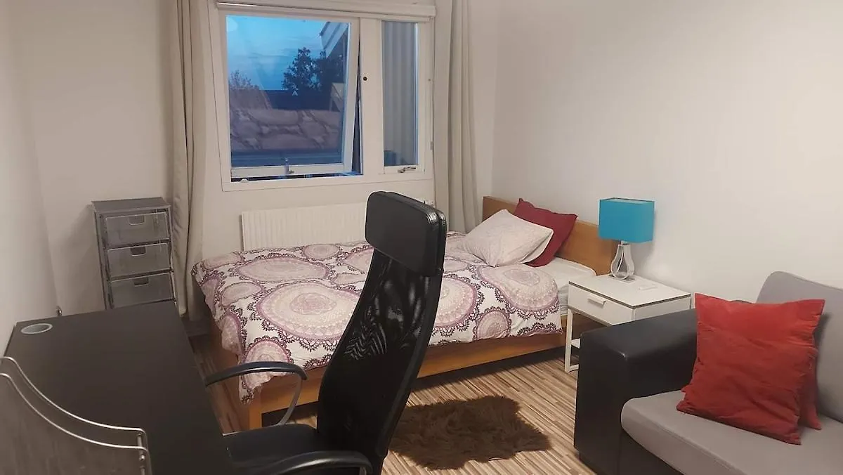 10 Beds For Workers Villa Gothenburg